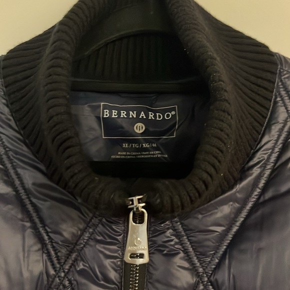 Bernardo puffer 3/4 length jacket w/sweater knit sleeves - Picture 3 of 6